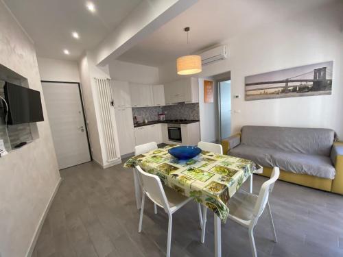 A kitchen or kitchenette at Gianluca Apartments 7