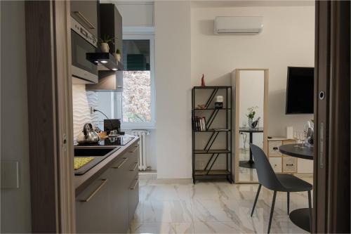 Zeus-08: Splendido monolocale, zona San Siro