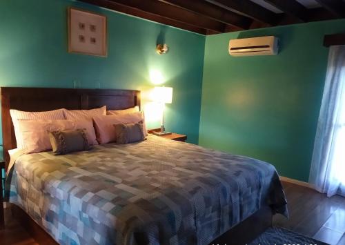Ein Bett oder Betten in einem Zimmer der Unterkunft MISION SANTA ISABEL