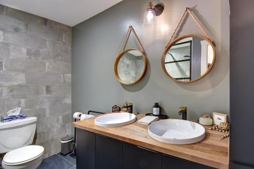 Koupelna v ubytování Rental condo Tremblant-les-Eaux