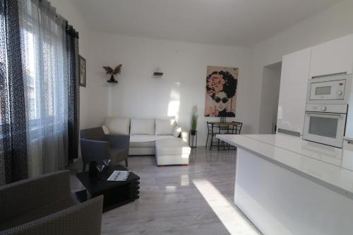 Photo de la galerie de l'établissement Black or White, à Szeged