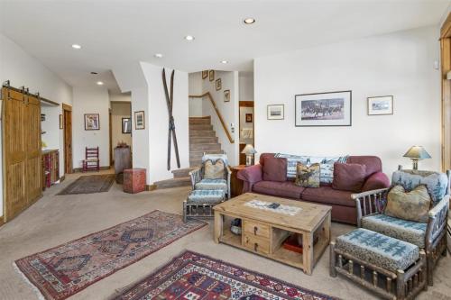 1-Arrowhead 45 River Dance Way 5 bed – Photos 5