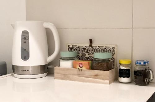 Stylish Tel Avivにあるキッチンまたは簡易キッチン