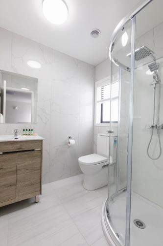 Un baño de Solsen Flexi-Stay