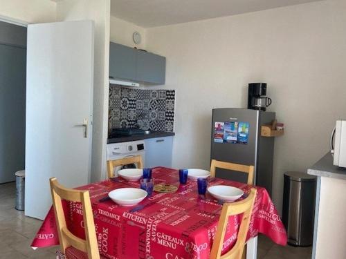 Appartement T2 avec piscine et parking, 4 personnes