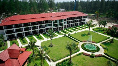 an aerial view of a large building with a fountain at The Sunset Beach Resort - Koh Kho Khao in Ko Kho Khao