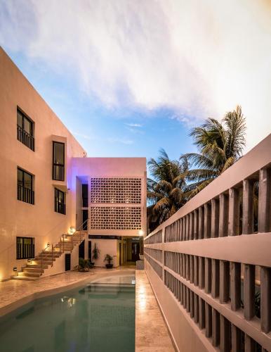 Πισίνα στο ή κοντά στο La Casona de Sisal Hotel