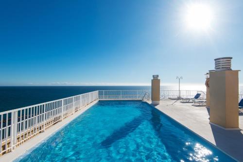 RentAndHomes Beachfront Marbella Center