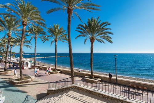 RentAndHomes Beachfront Marbella Center