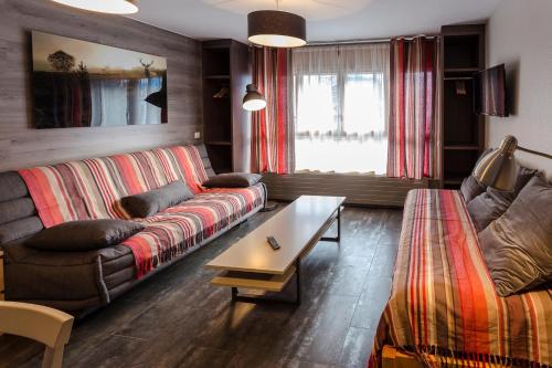  Maia Pedrous -  Room  picture :   Bath    TV    Kitchenette                           