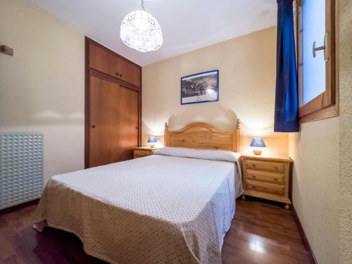  Maia Pedrous -  Room  picture :   Bath    TV    Kitchenette                           