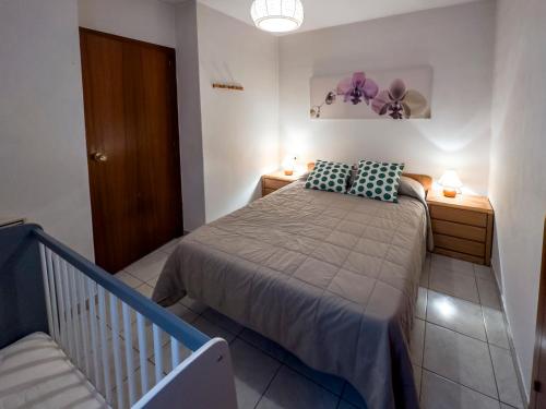  Maia Pedrous -  Room  picture :   Bath    TV    Kitchenette                           