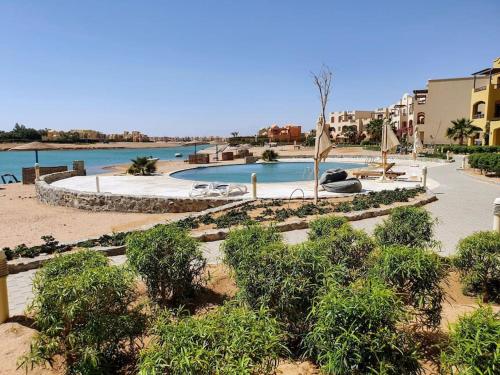 Brand New Waterfront Sabina Ground Floor Home