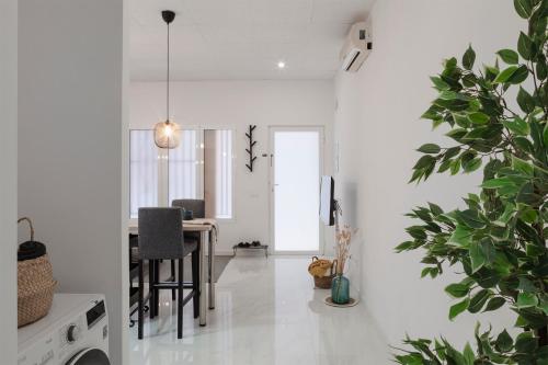 Digital Nomad Retreat 2 -Great Location Near Metro