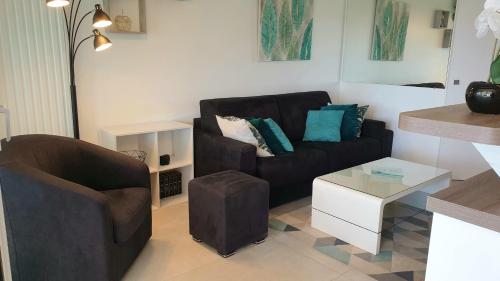 Garden and beach sea view apartment Cannes photo 16