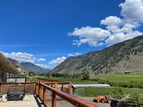 Tree To Me Inn – Photos 5