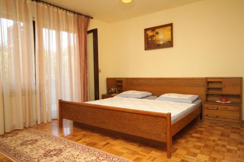 Apartments and rooms with parking space Porec - 6917