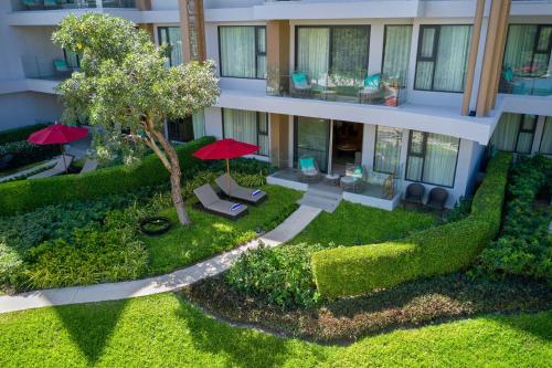 an aerial view of the courtyard of a building at Amari Pattaya in Pattaya Central