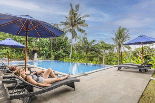 Piscina di BB Resort Villa and Spa o nelle vicinanze
