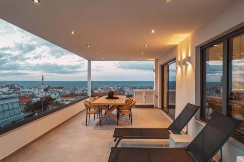 City Moments Penthouse - Urban - Holiways Collection