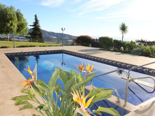Πισίνα στο ή κοντά στο Villa in Granada with Sea Views & Pool