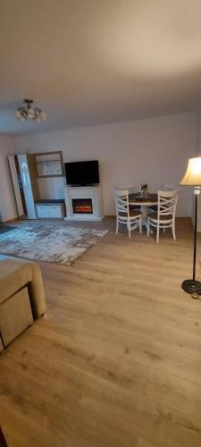 Μια τηλεόραση ή/και κέντρο ψυχαγωγίας στο Casa La Rotarelu