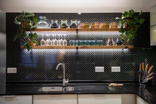 London Nino Apartments photo 69