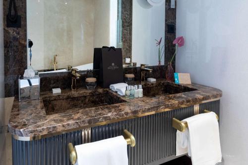 Wellington Hotel & Spa Madrid photo 209