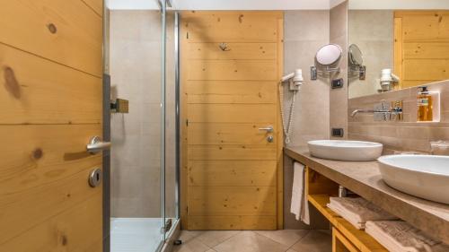 Koupelna v ubytování Maribel Hotel