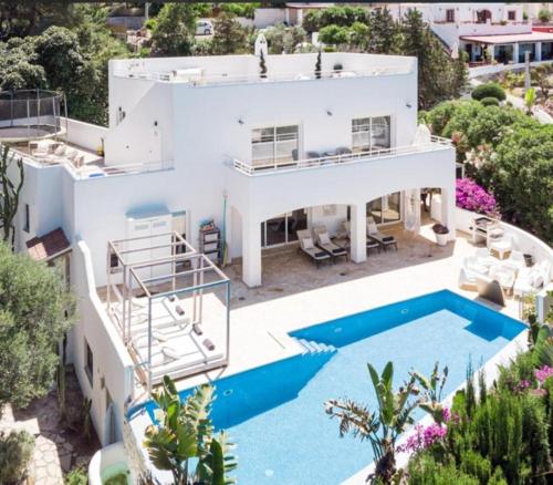 Gallery image of Villa Amarantos in Santa Eularia des Riu