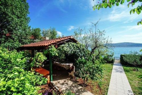 Beachfront apartment Stipe – Photos 2