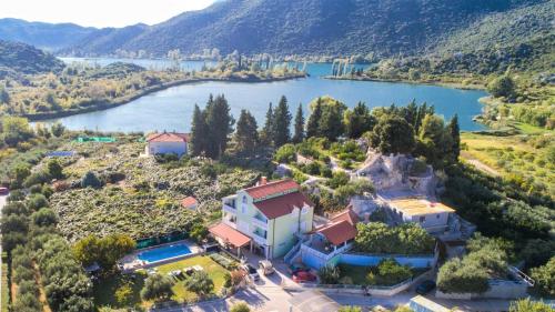 Poolincluded Apartment Pero – Photos 2