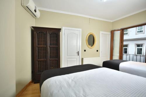 Gallery image of Bonjour Suit Private Triplex Apartment in Istanbul