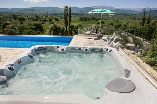 Poolincluded Villa Melita – Photos 2