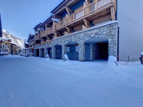 Appartement confortable près des pistes avec parking à Val-d'Isère
