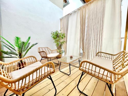 LE ROSACKER - Proche centre ville et gare - Terrasse - Parking gratuit 2 places - 2 chambres - 2 salles de bain - Netflix