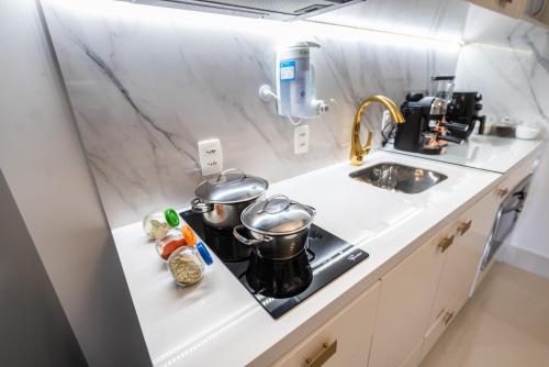 Dapur atau dapur kecil di Rosemari's Apartments 4 Studios Luxuosos