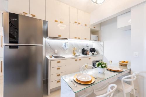 Dapur atau dapur kecil di Rosemari's Apartments 4 Studios Luxuosos