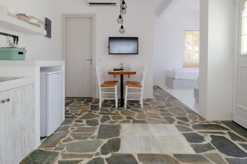 Μια τηλεόραση ή/και κέντρο ψυχαγωγίας στο Elia Suites