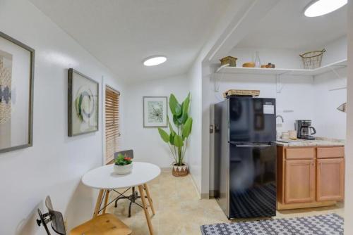 Studio Oasis Private Patio – Photos 3