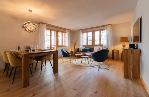 The Blue Ice Apartment - GRINDELHOMES