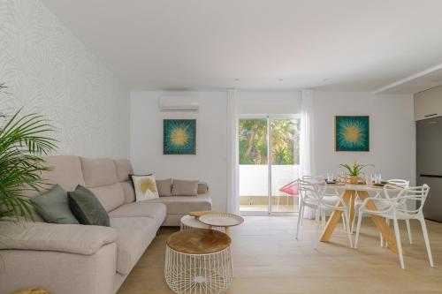 Spacious & Quiet apartment by HelloMalaga - AZAHAR