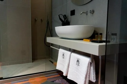 ZOE LUXURY SUITES photo 39