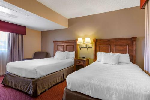 Katil atau katil-katil dalam bilik di Best Western Plus King's Inn and Suites