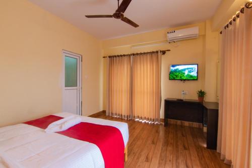TV a/nebo společenská místnost v ubytování Hotel bivhuti