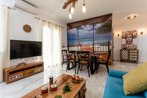 Best Friends & Fam apt,Town of Naxos island,by NaxosVibe