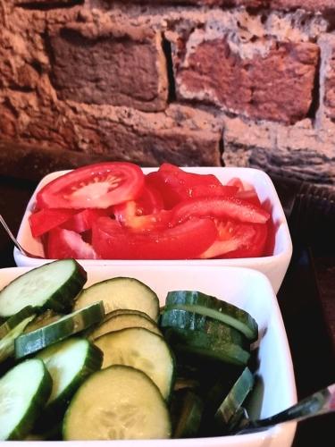 ホテルの敷地内または近くでの食事または食べ物