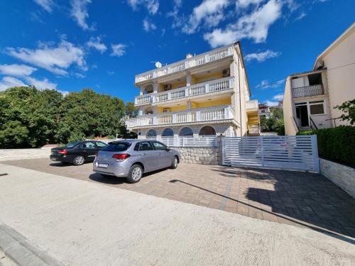 CHIARA Apartments with balcony