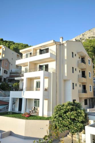 Gallery image of Apartments Villa Tomislav in Brela
