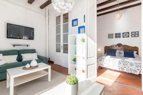 Postel nebo postele na pokoji v ubytování Vistamar 1: Primera línea de mar con encanto